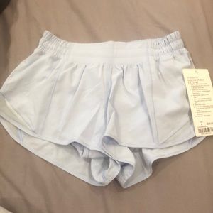 NWT lululemon hotty hot shorts 2.5” daydream